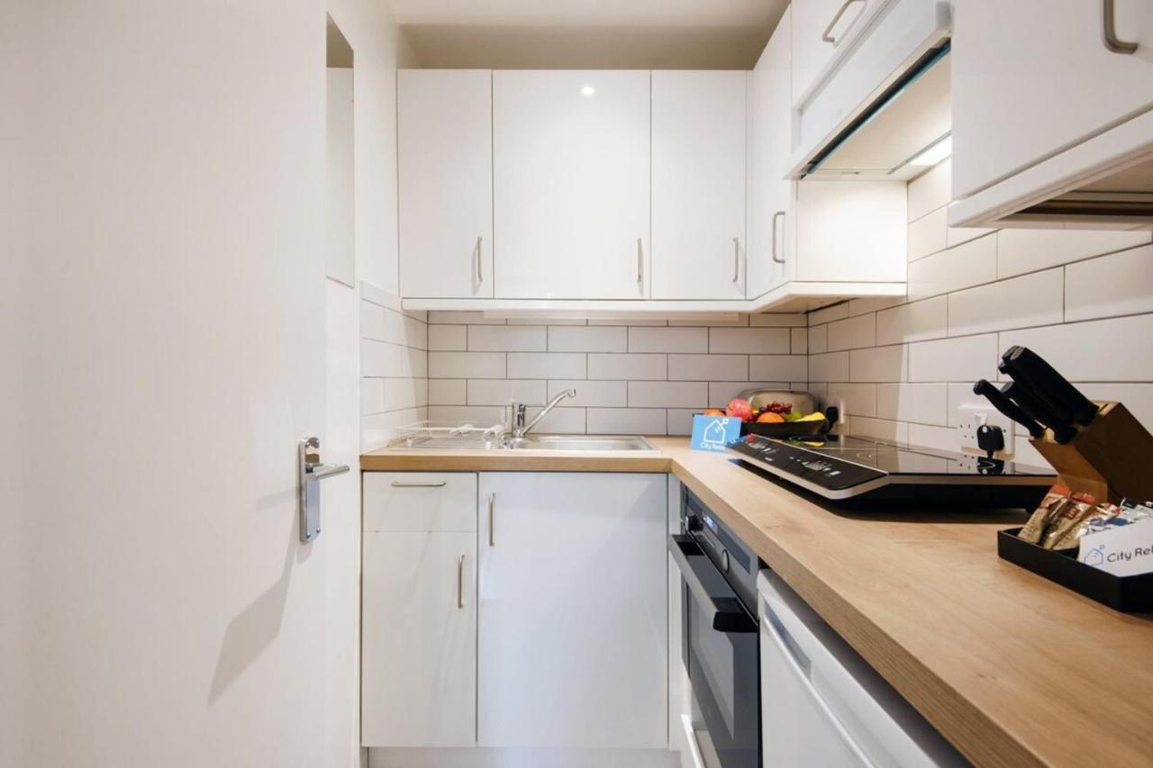 The Lovely Longridge Road Apartment London Exterior photo